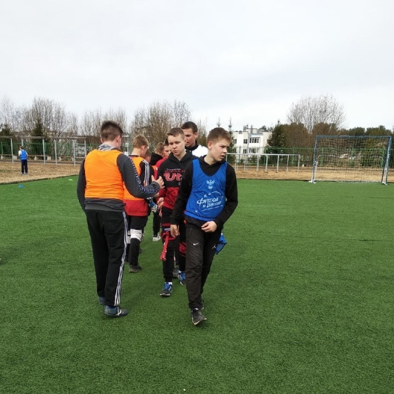 Соревнования по мини-футболу между школьными командами вчера прошли в Тарноге.